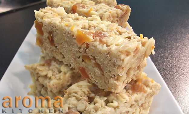 Yogurt And Apricot Cereal Bars Aceline