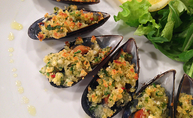 Parmesan gratinated mussels - Aceline