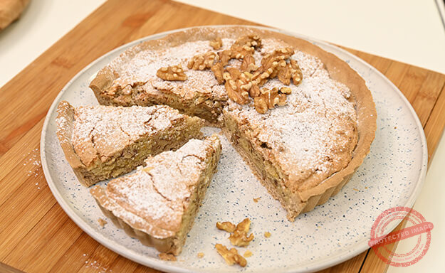 almond and walnut tart