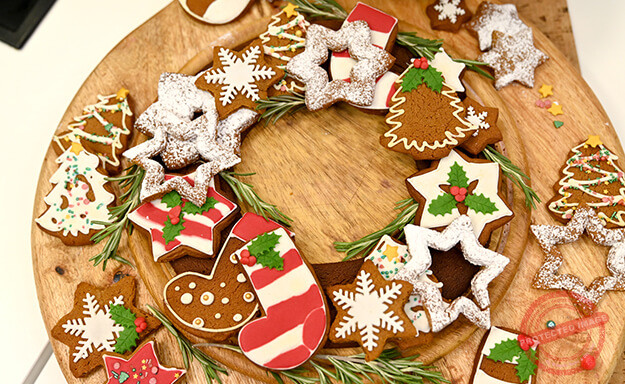 ginger bread star wreath