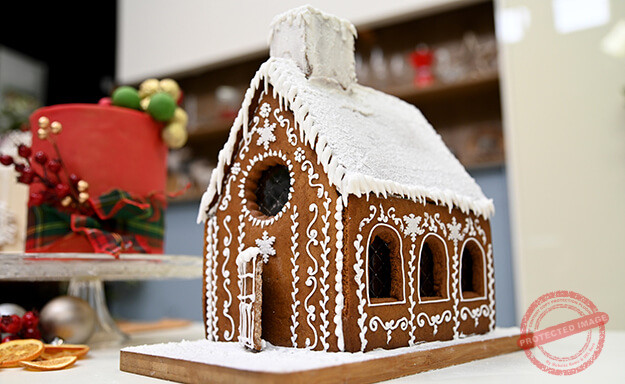 gingerbread house