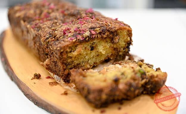 pistacchio halva cake