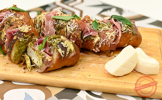 pesto and prosciutto bread